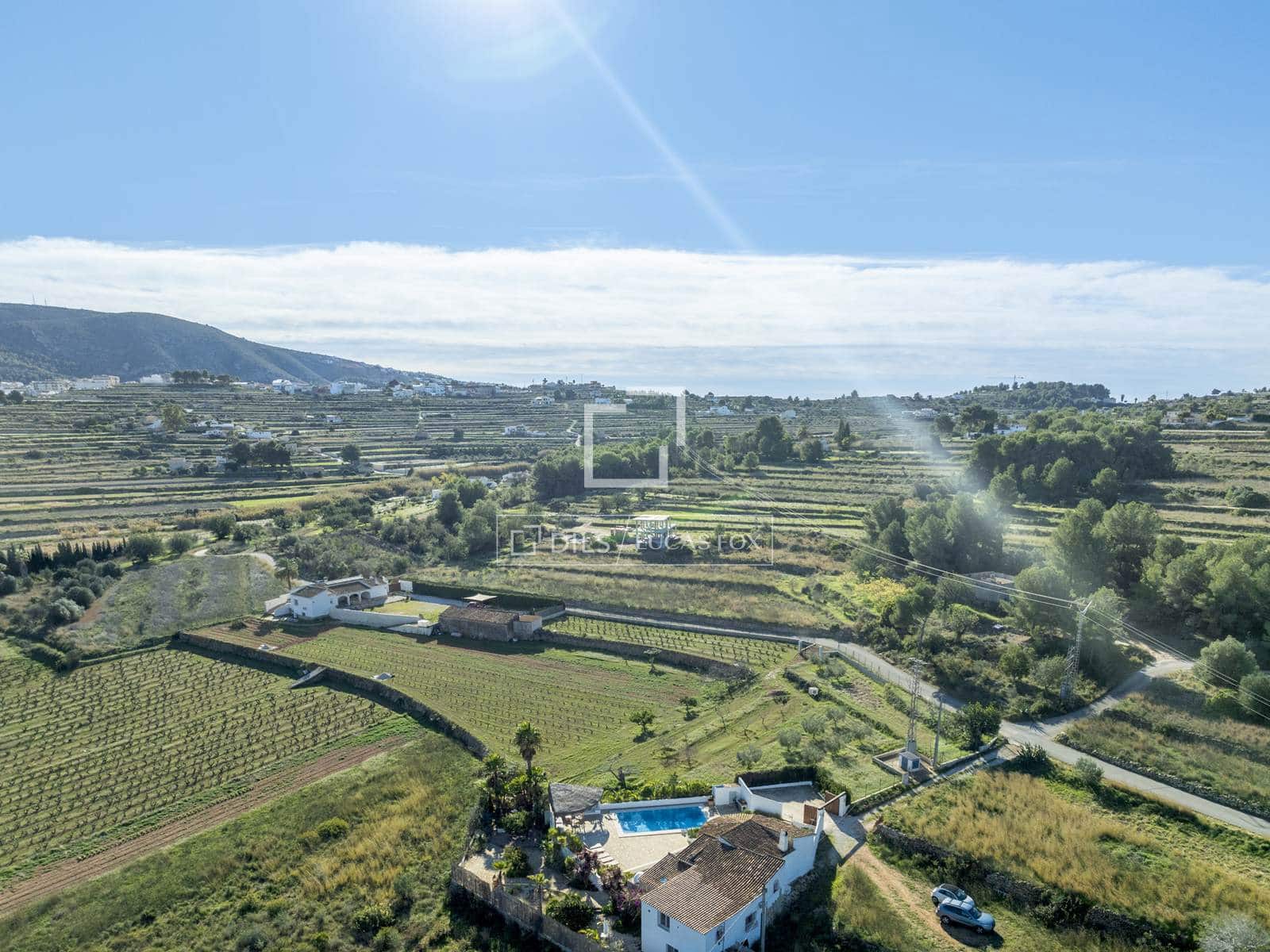 4 bedroom Villa for sale in Benitachell / Benitatxell with pool garage - € 675,000 (Ref: 9503233)