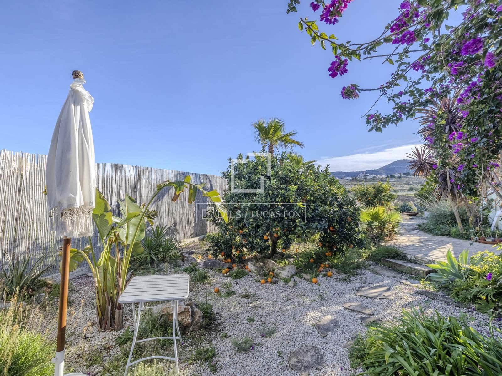 4 bedroom Villa for sale in Benitachell / Benitatxell with pool garage - € 675,000 (Ref: 9503233)