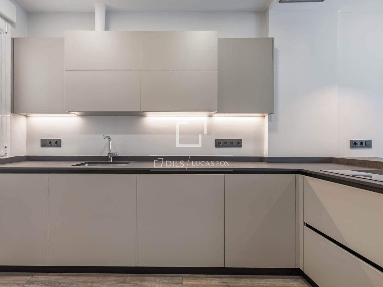 2 bedroom Apartment for sale in Madrid city - € 1,370,000 (Ref: 9503234)