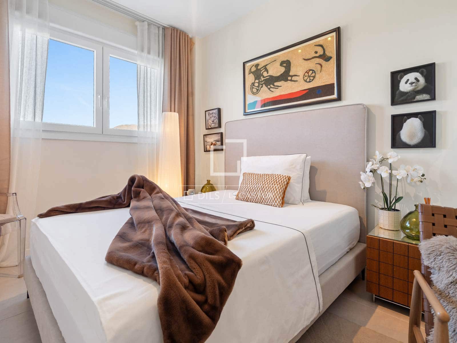 Apartamento de 2 habitaciones en Estepona en venta con piscina garaje - 465.000 € (Ref: 9503381)