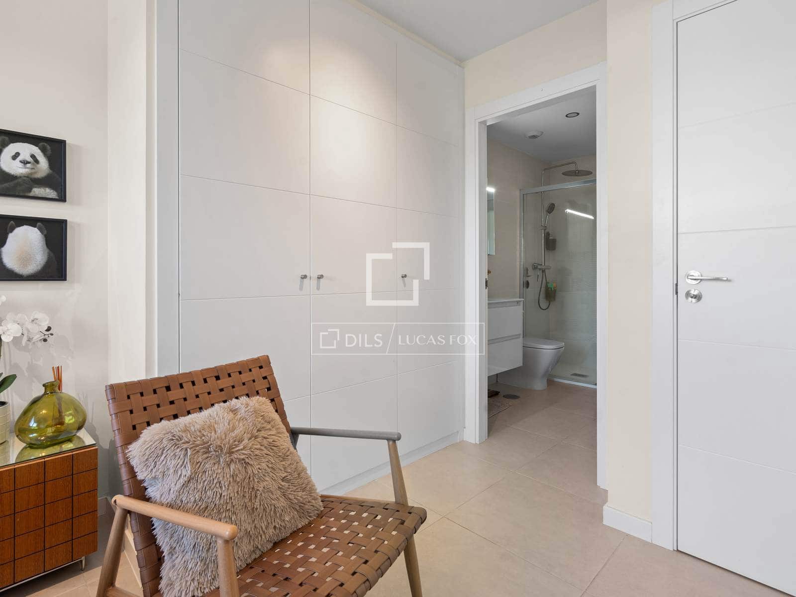 Apartamento de 2 habitaciones en Estepona en venta con piscina garaje - 465.000 € (Ref: 9503381)