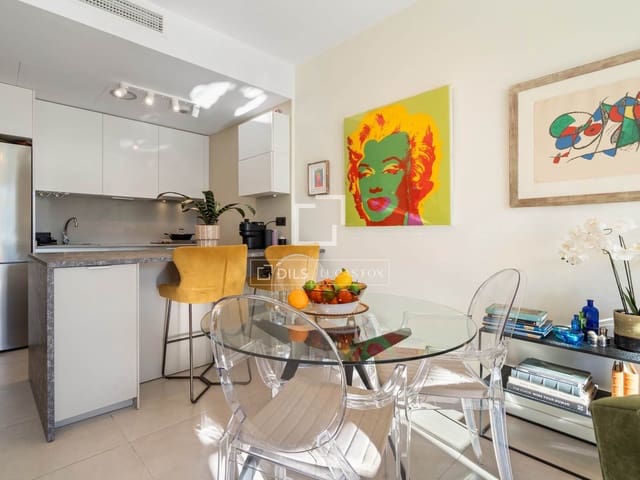 Apartamento de 2 habitaciones en Estepona en venta con piscina garaje - 465.000 € (Ref: 9503381)