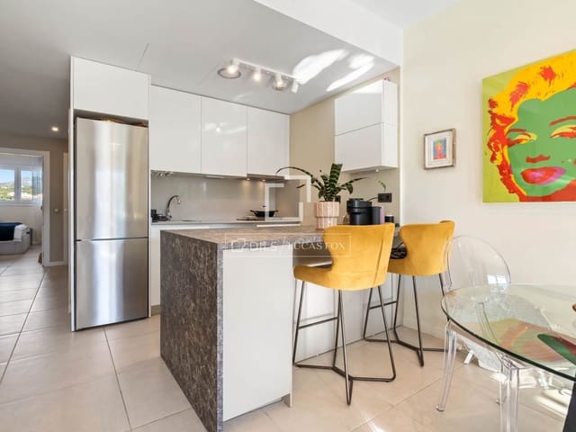 Apartamento de 2 habitaciones en Estepona en venta con piscina garaje - 465.000 € (Ref: 9503381)