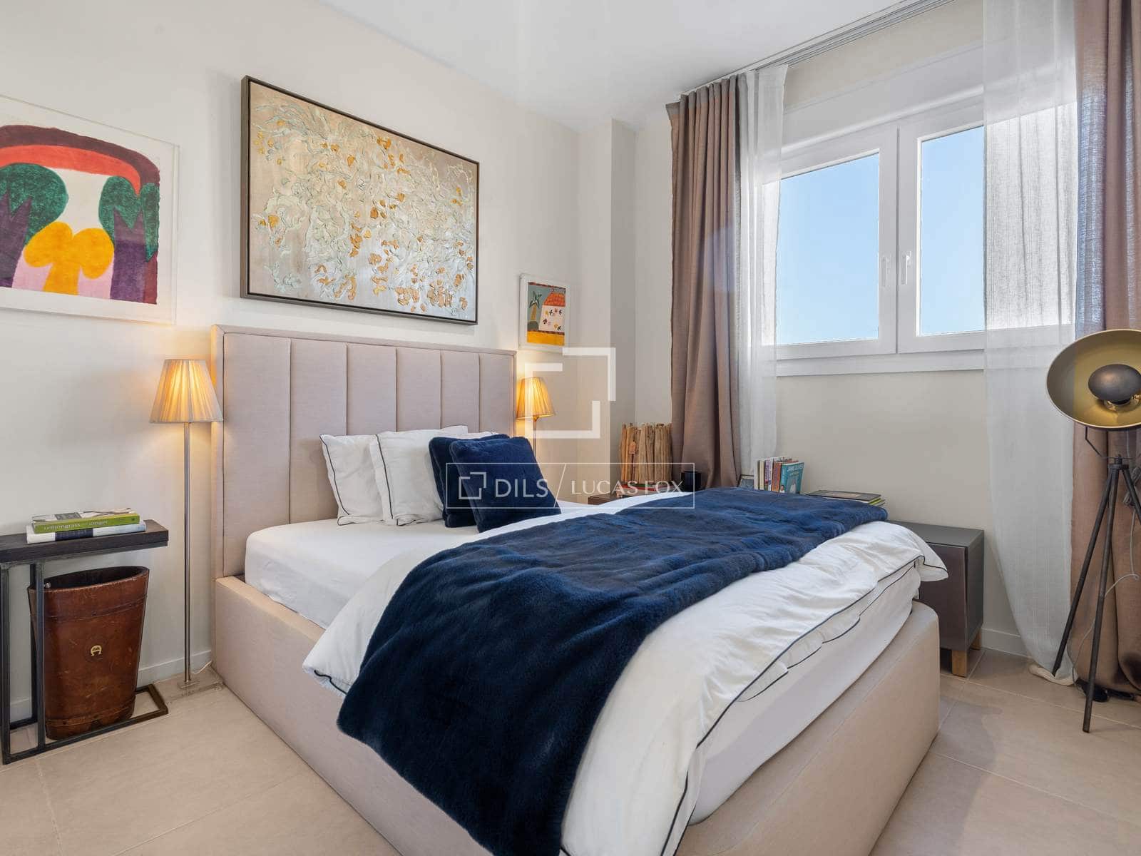 Apartamento de 2 habitaciones en Estepona en venta con piscina garaje - 465.000 € (Ref: 9503381)