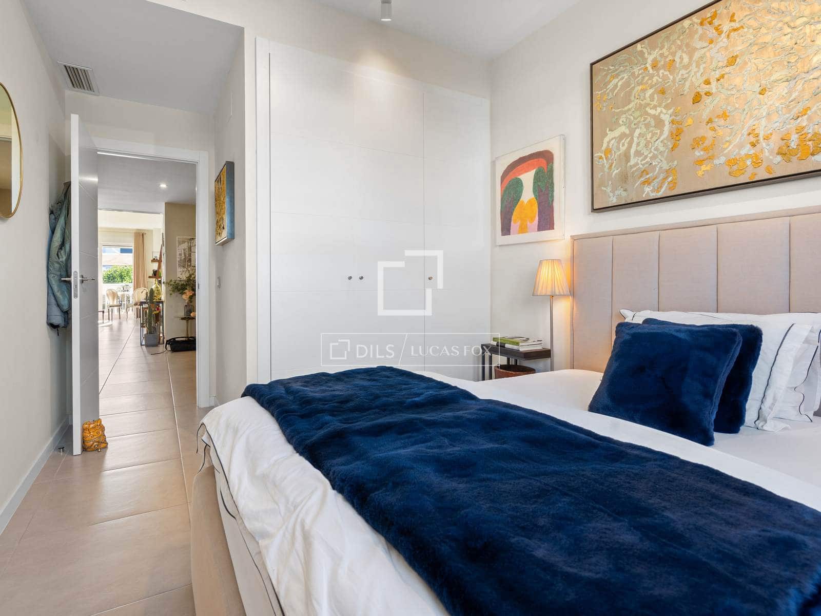 Apartamento de 2 habitaciones en Estepona en venta con piscina garaje - 465.000 € (Ref: 9503381)