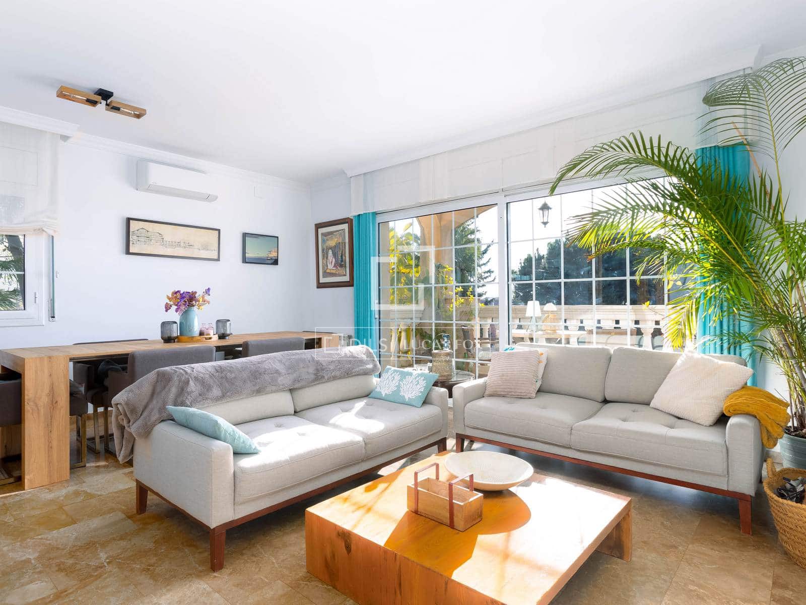 4 makuuhuone Huvila myytävänä paikassa Teia mukana uima-altaan 
autotalli - 840 000 € (Ref: 9504619)