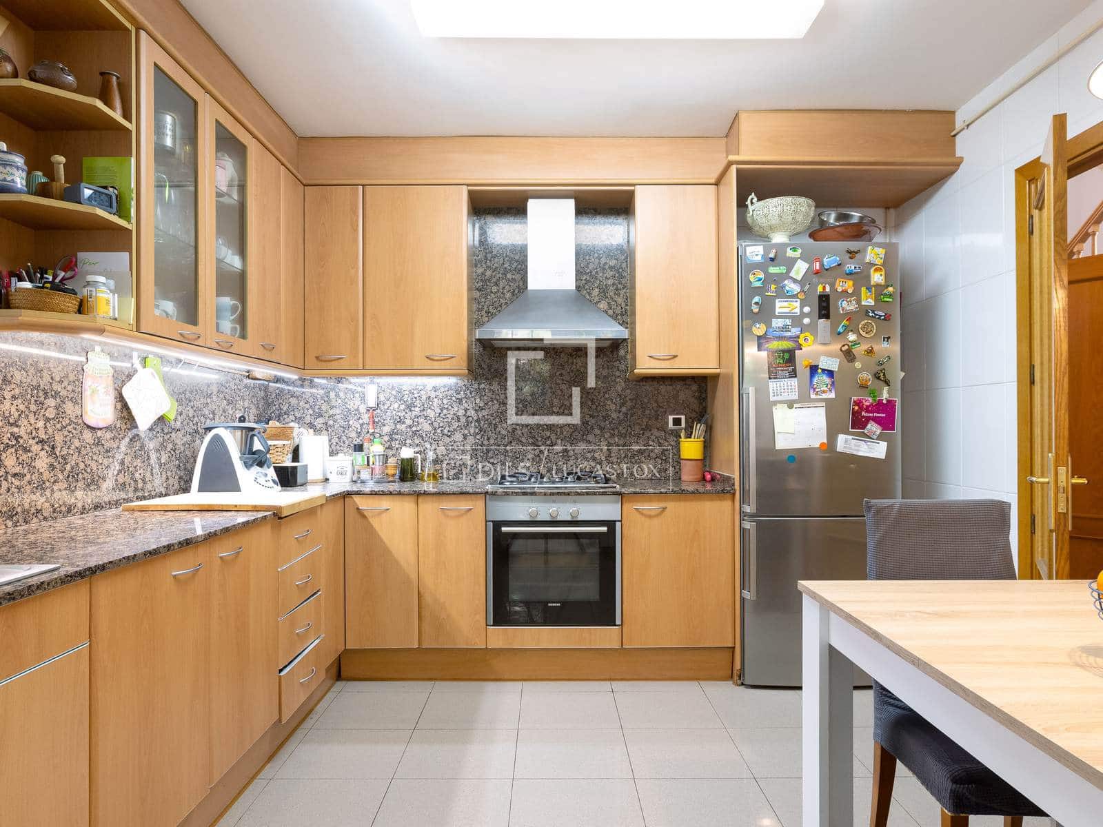 4 makuuhuone Huvila myytävänä paikassa Teia mukana uima-altaan 
autotalli - 840 000 € (Ref: 9504619)