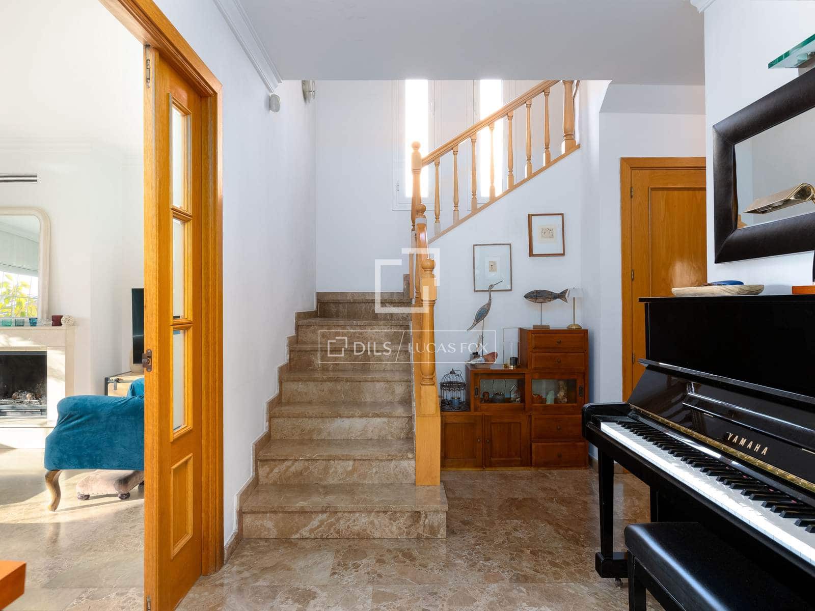 4 makuuhuone Huvila myytävänä paikassa Teia mukana uima-altaan 
autotalli - 840 000 € (Ref: 9504619)