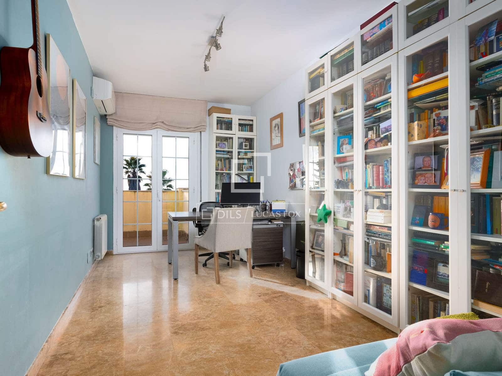 4 makuuhuone Huvila myytävänä paikassa Teia mukana uima-altaan 
autotalli - 840 000 € (Ref: 9504619)