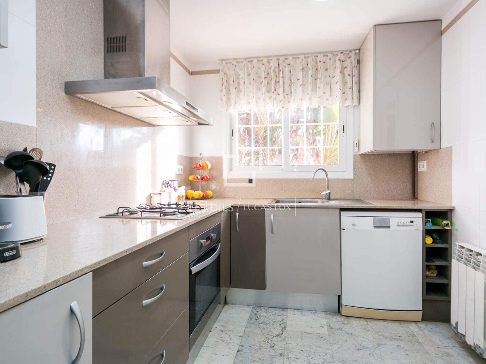 4 slaapkamer Villa te koop in Castelldefels met zwembad garage - € 1.050.000 (Ref: 9506232)