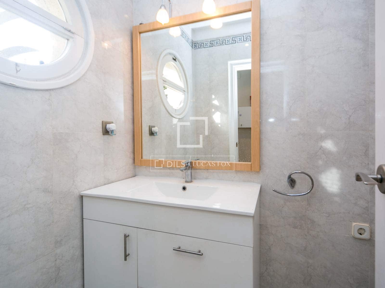 4 slaapkamer Villa te koop in Castelldefels met zwembad garage - € 1.050.000 (Ref: 9506232)