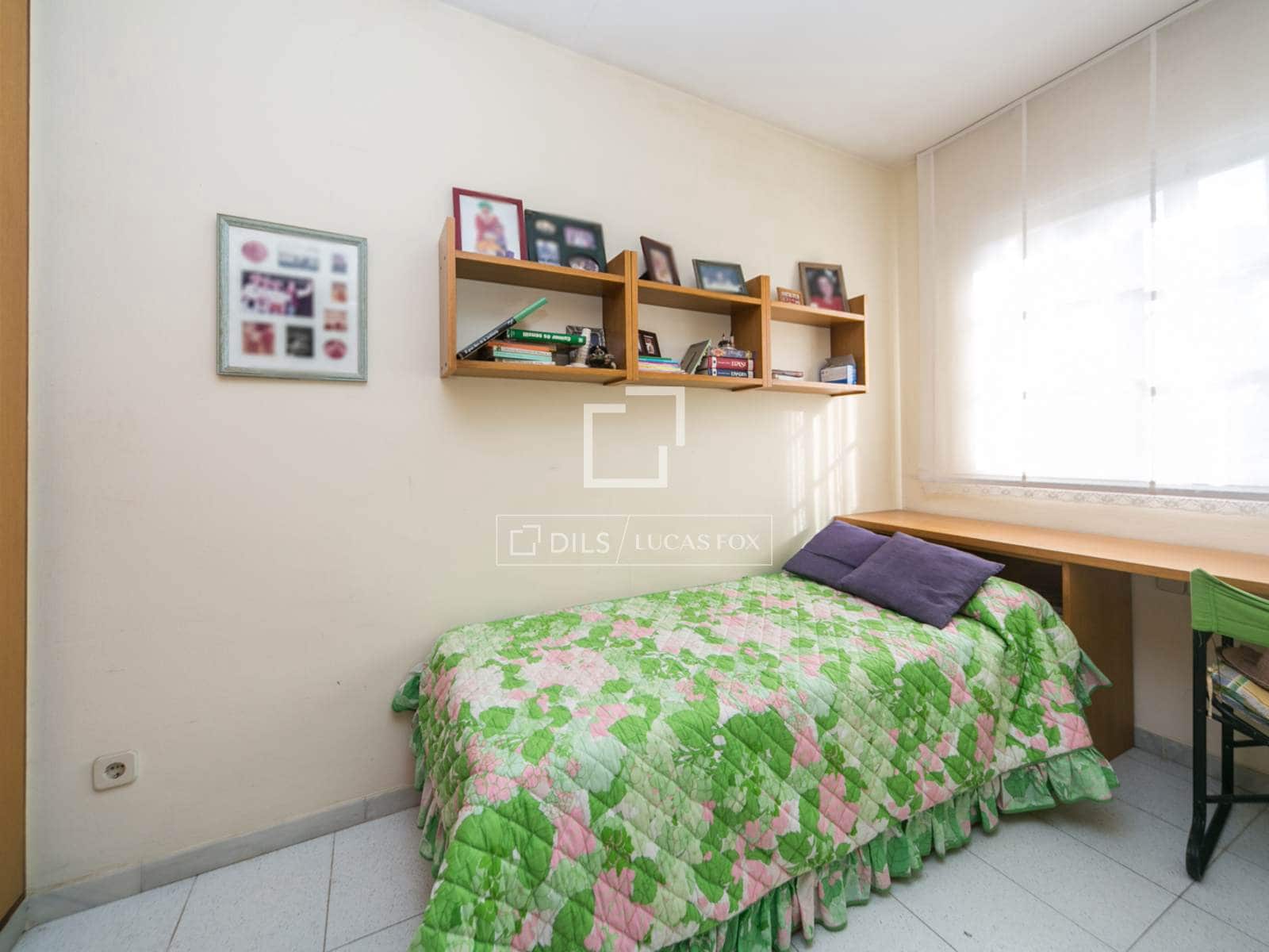 4 slaapkamer Villa te koop in Castelldefels met zwembad garage - € 1.050.000 (Ref: 9506232)