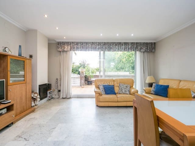 4 slaapkamer Villa te koop in Castelldefels met zwembad garage - € 1.050.000 (Ref: 9506232)