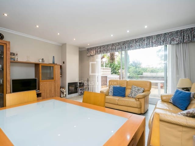 4 slaapkamer Villa te koop in Castelldefels met zwembad garage - € 1.050.000 (Ref: 9506232)