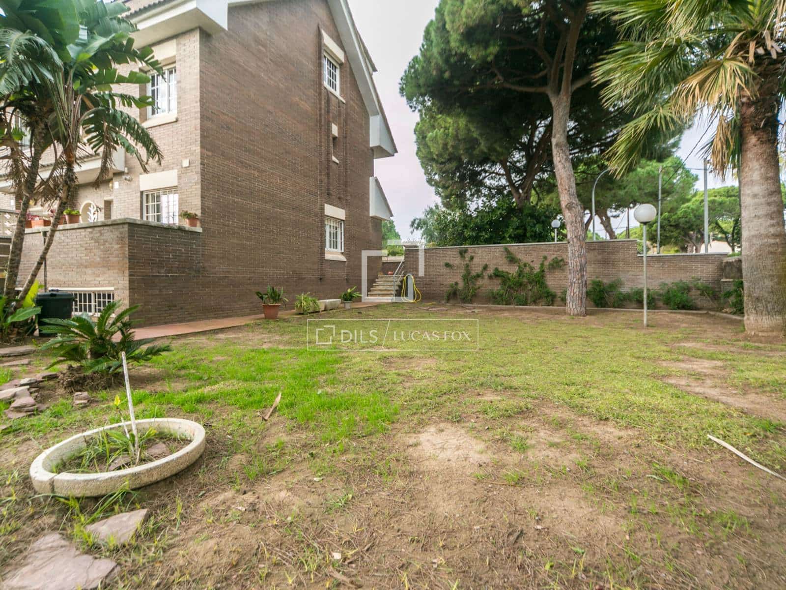 4 slaapkamer Villa te koop in Castelldefels met zwembad garage - € 1.050.000 (Ref: 9506232)