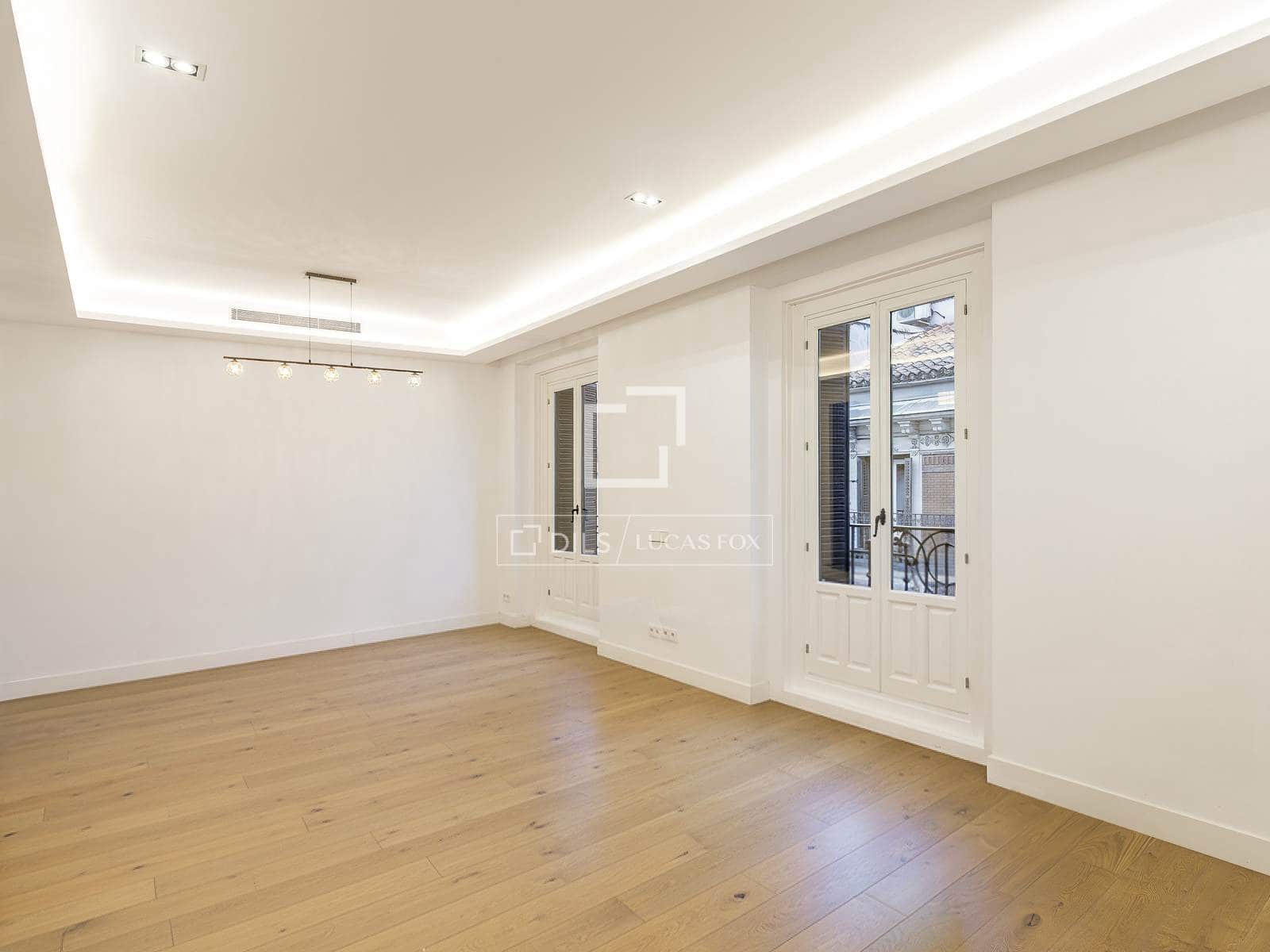 2 quarto Apartamento para arrendar em Madrid cidade - 3 000 € (Ref: 9506234)