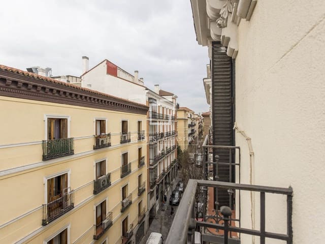 2 quarto Apartamento para arrendar em Madrid cidade - 3 000 € (Ref: 9506234)