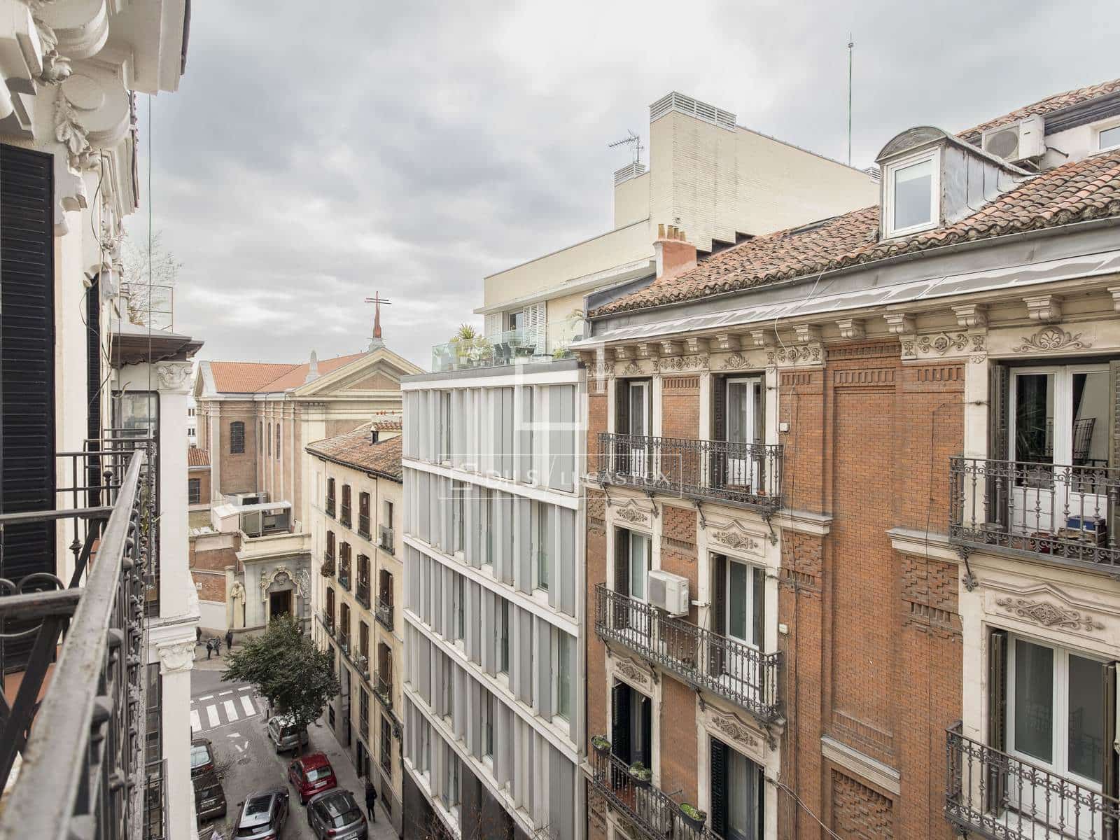 2 quarto Apartamento para arrendar em Madrid cidade - 3 000 € (Ref: 9506234)
