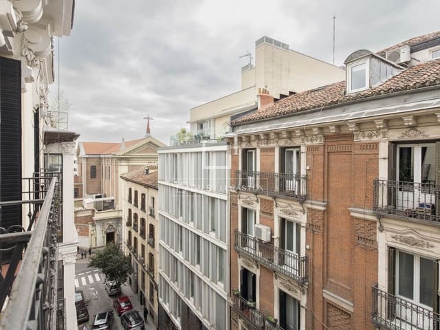2 quarto Apartamento para arrendar em Madrid cidade - 3 000 € (Ref: 9506234)