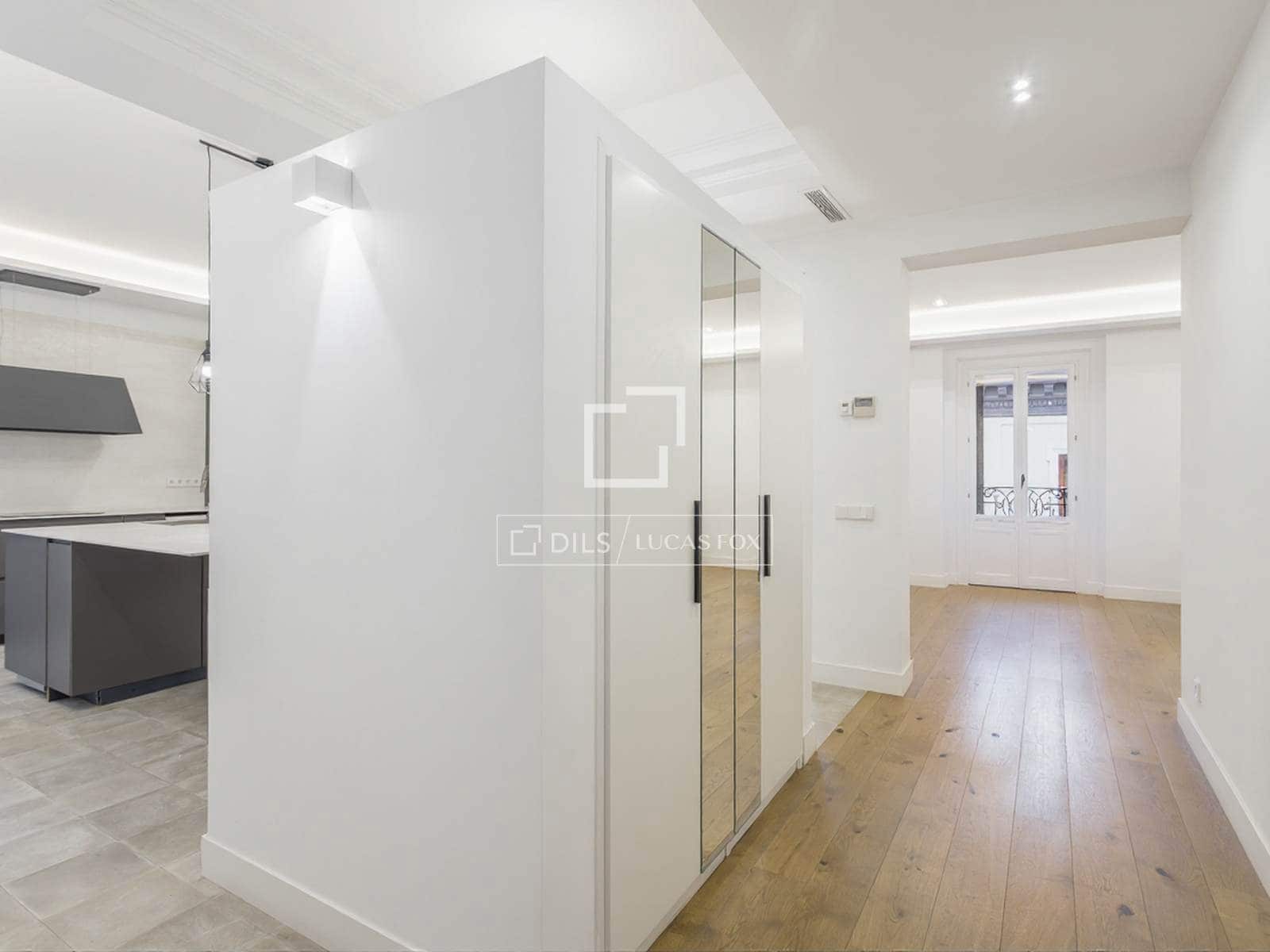 2 quarto Apartamento para arrendar em Madrid cidade - 3 000 € (Ref: 9506234)