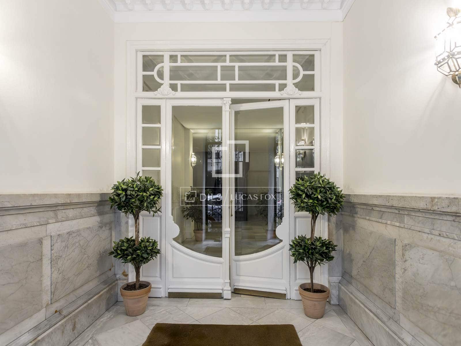 2 quarto Apartamento para arrendar em Madrid cidade - 3 000 € (Ref: 9506234)