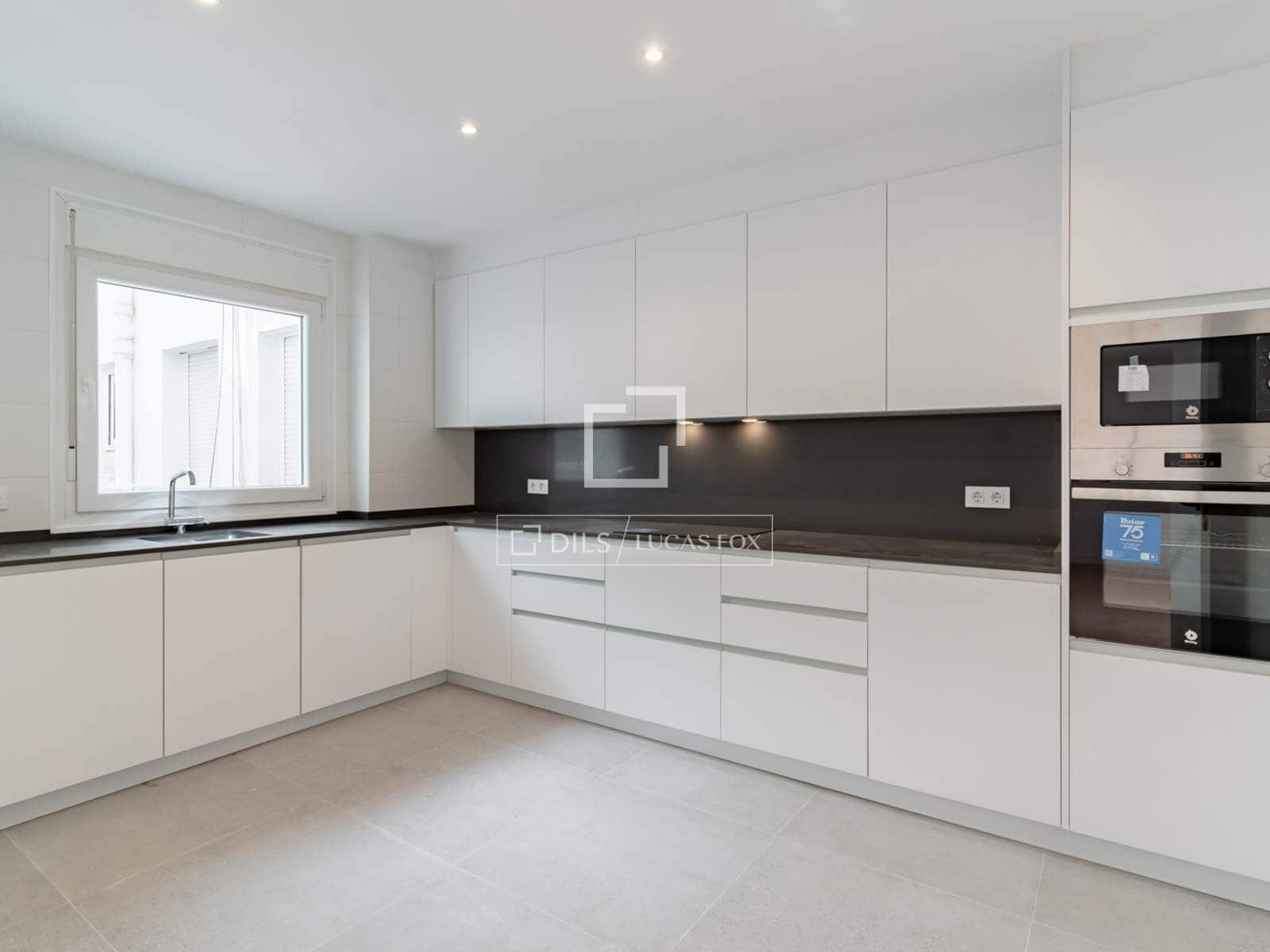 3 Zimmer Apartment zu vermieten in Malaga Stadt - 3.150 € (Ref: 9506418)