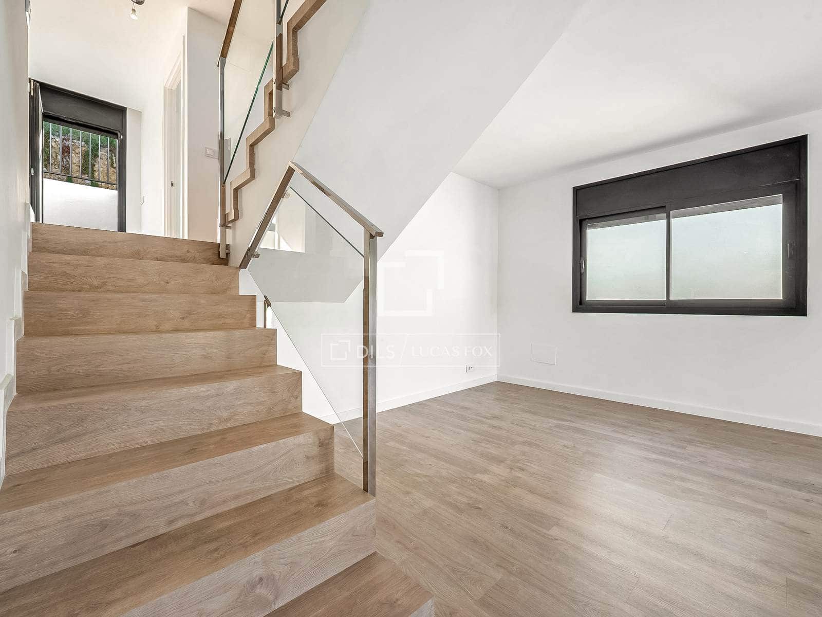 4 bedroom Villa for sale in Calafell with pool garage - € 540,000 (Ref: 9506419)