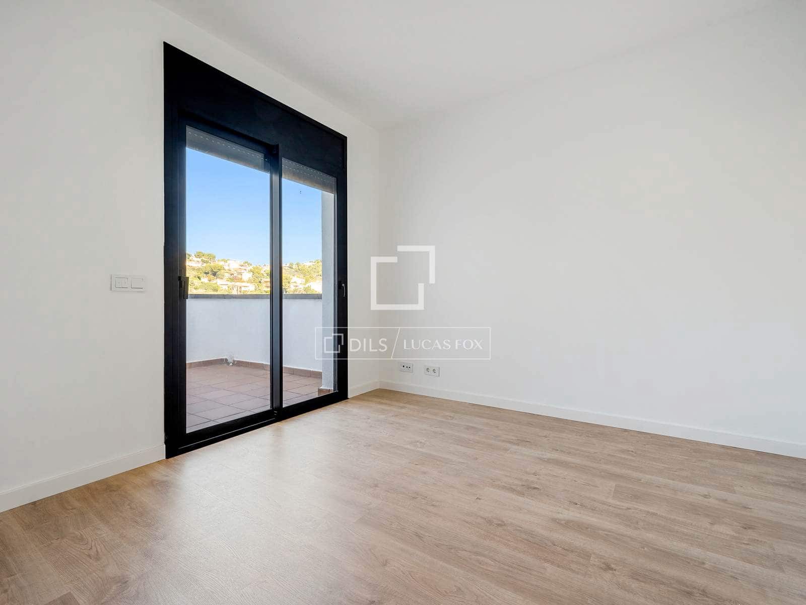 4 bedroom Villa for sale in Calafell with pool garage - € 540,000 (Ref: 9506419)