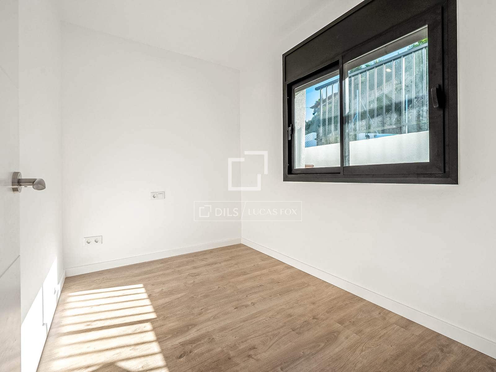 4 bedroom Villa for sale in Calafell with pool garage - € 540,000 (Ref: 9506419)