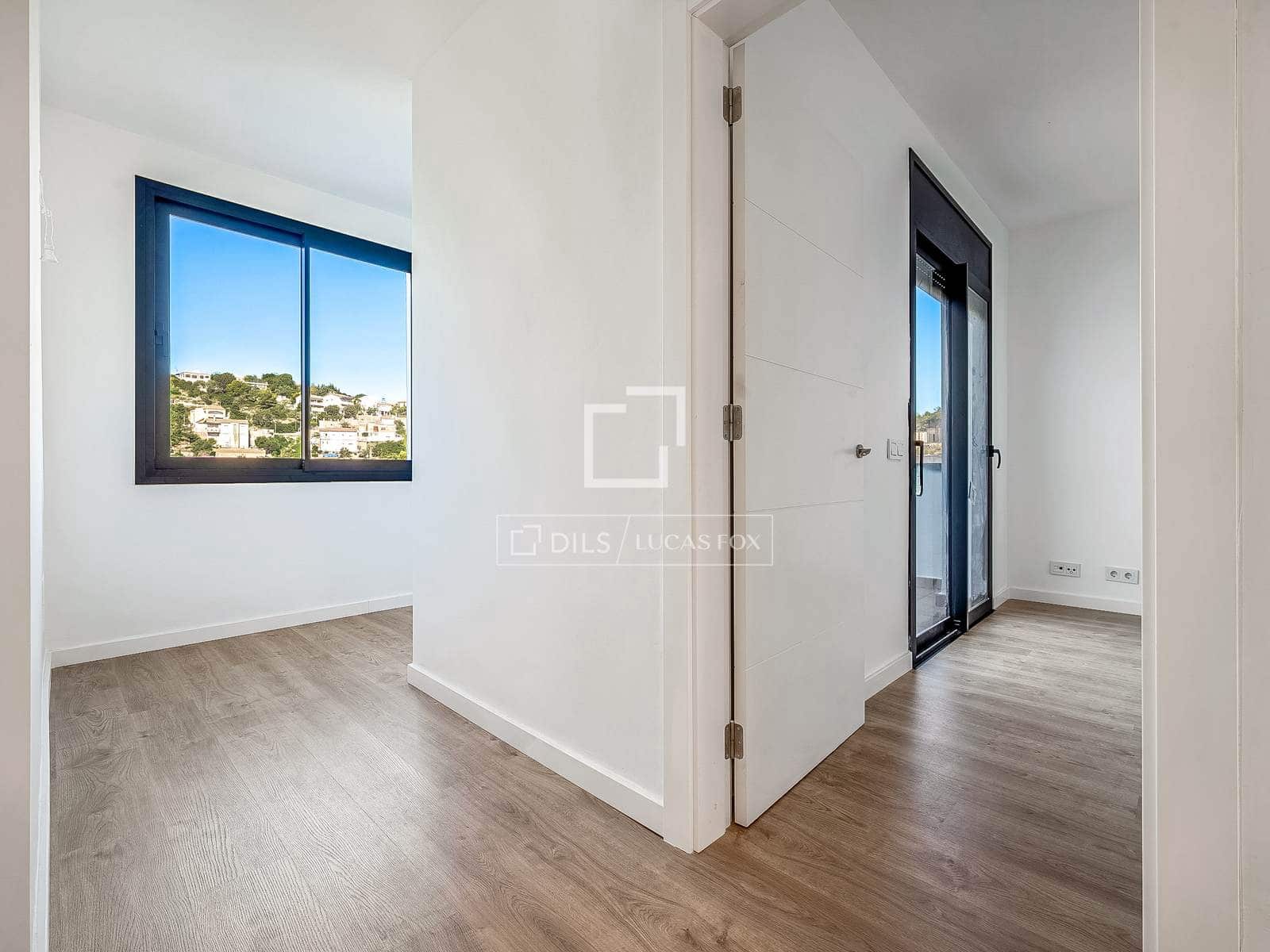 4 bedroom Villa for sale in Calafell with pool garage - € 540,000 (Ref: 9506419)