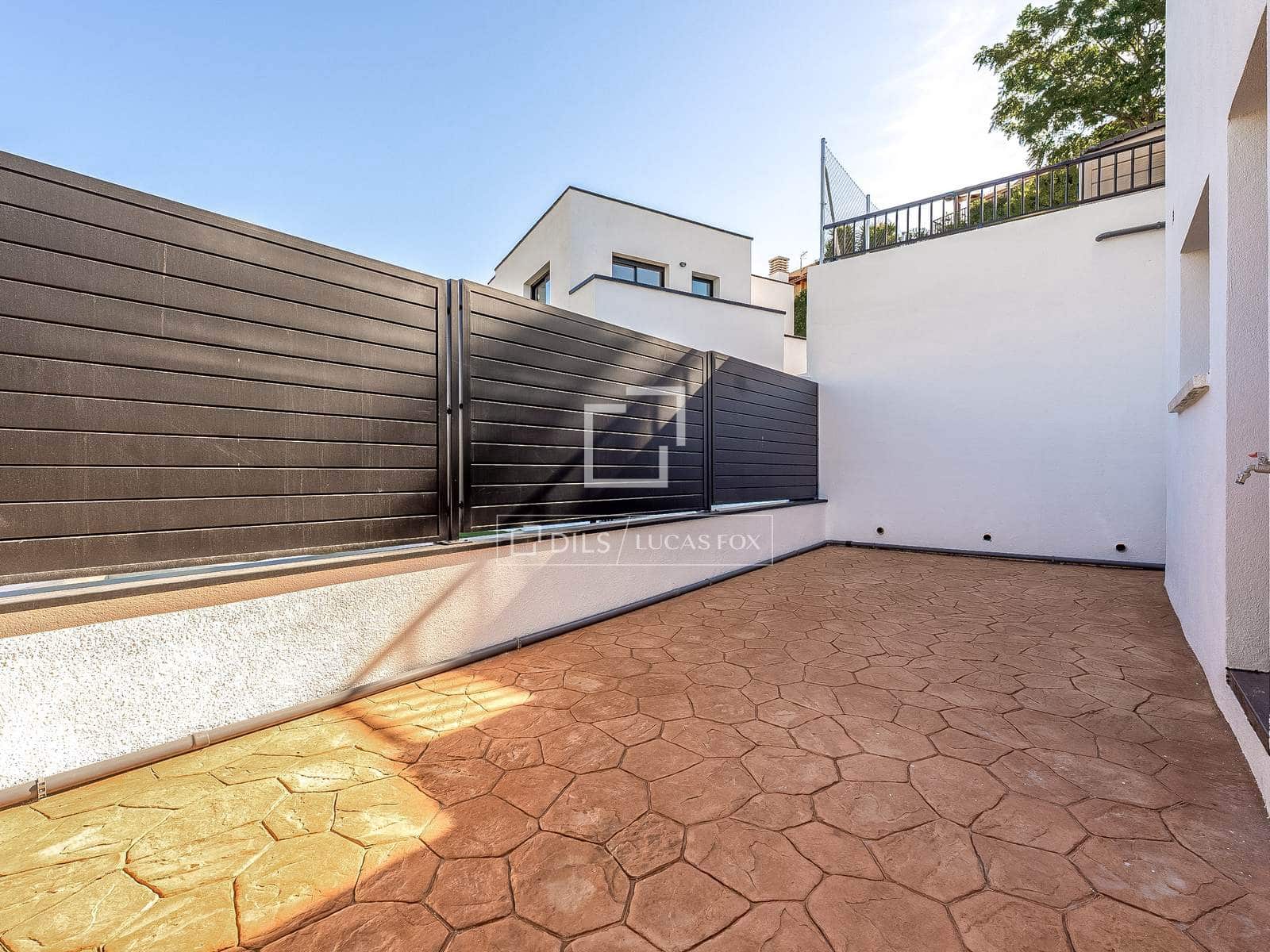 4 bedroom Villa for sale in Calafell with pool garage - € 540,000 (Ref: 9506419)