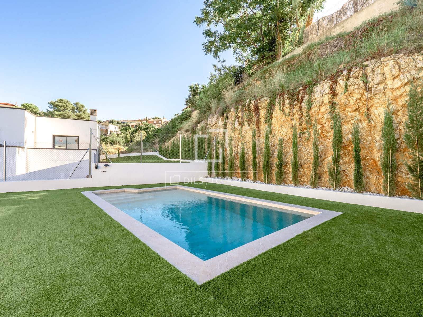 4 bedroom Villa for sale in Calafell with pool garage - € 540,000 (Ref: 9506419)