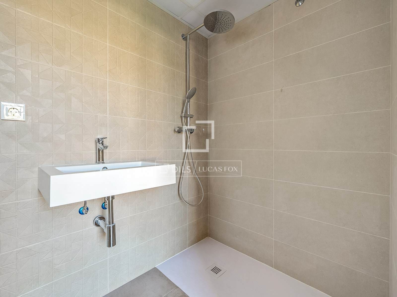 4 bedroom Villa for sale in Calafell with pool garage - € 540,000 (Ref: 9506419)