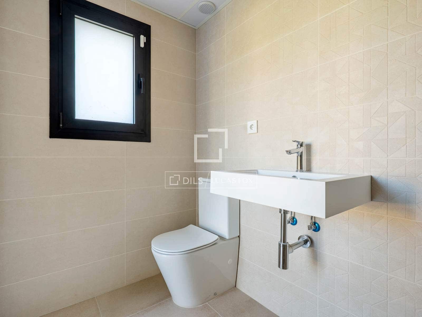 4 bedroom Villa for sale in Calafell with pool garage - € 540,000 (Ref: 9506419)