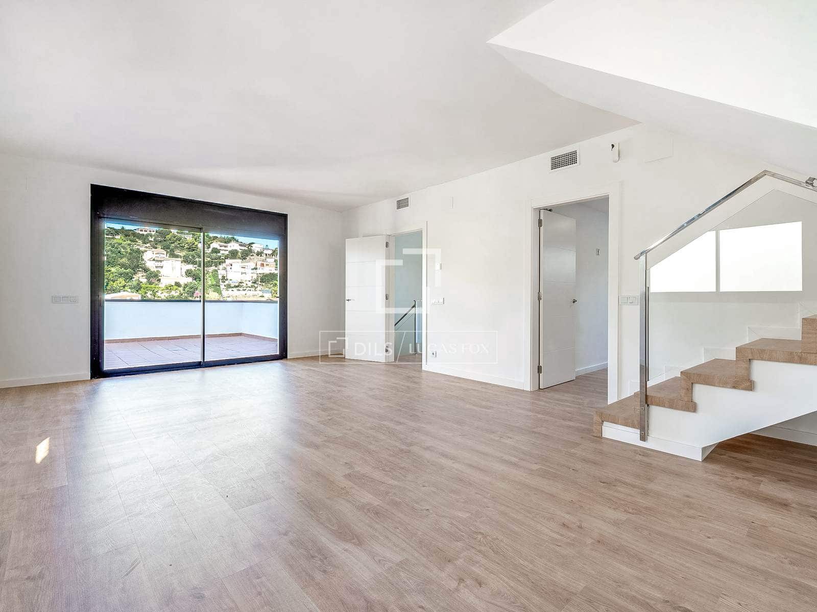 4 bedroom Villa for sale in Calafell with pool garage - € 540,000 (Ref: 9506419)