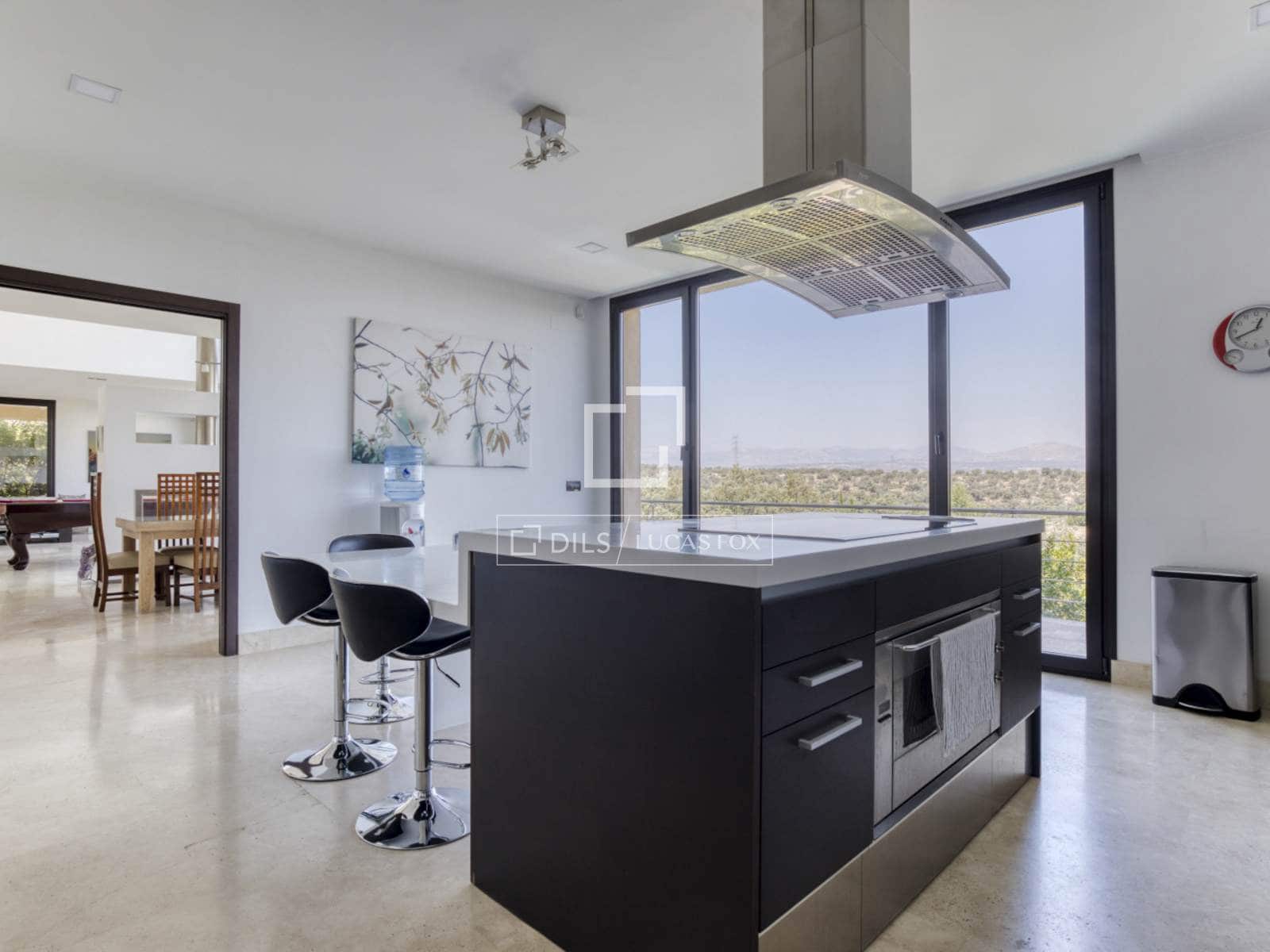 5 bedroom Villa for sale in San Sebastian de los Reyes with pool garage - € 3,250,000 (Ref: 9506553)