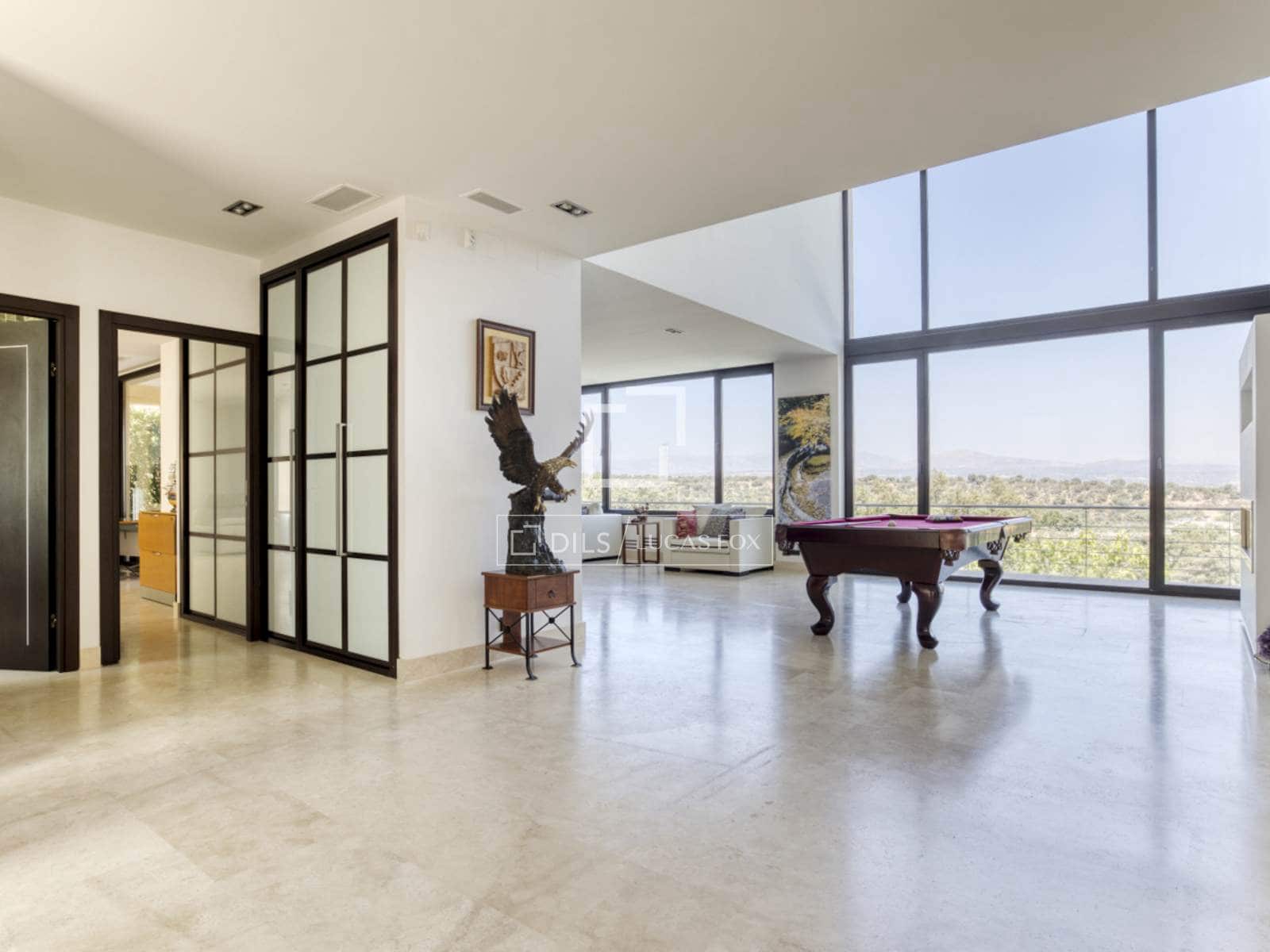 5 bedroom Villa for sale in San Sebastian de los Reyes with pool garage - € 3,250,000 (Ref: 9506553)