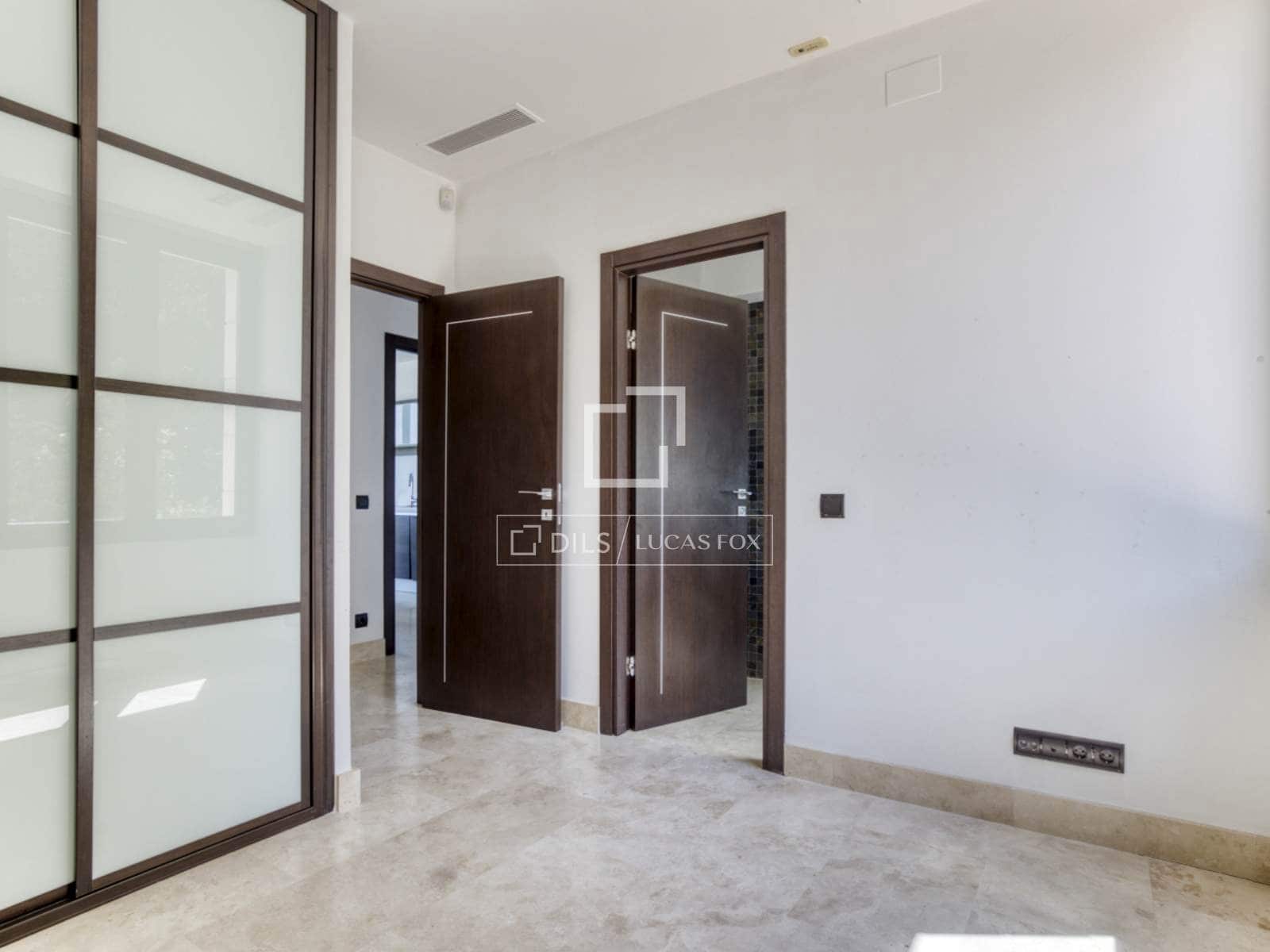 5 bedroom Villa for sale in San Sebastian de los Reyes with pool garage - € 3,250,000 (Ref: 9506553)