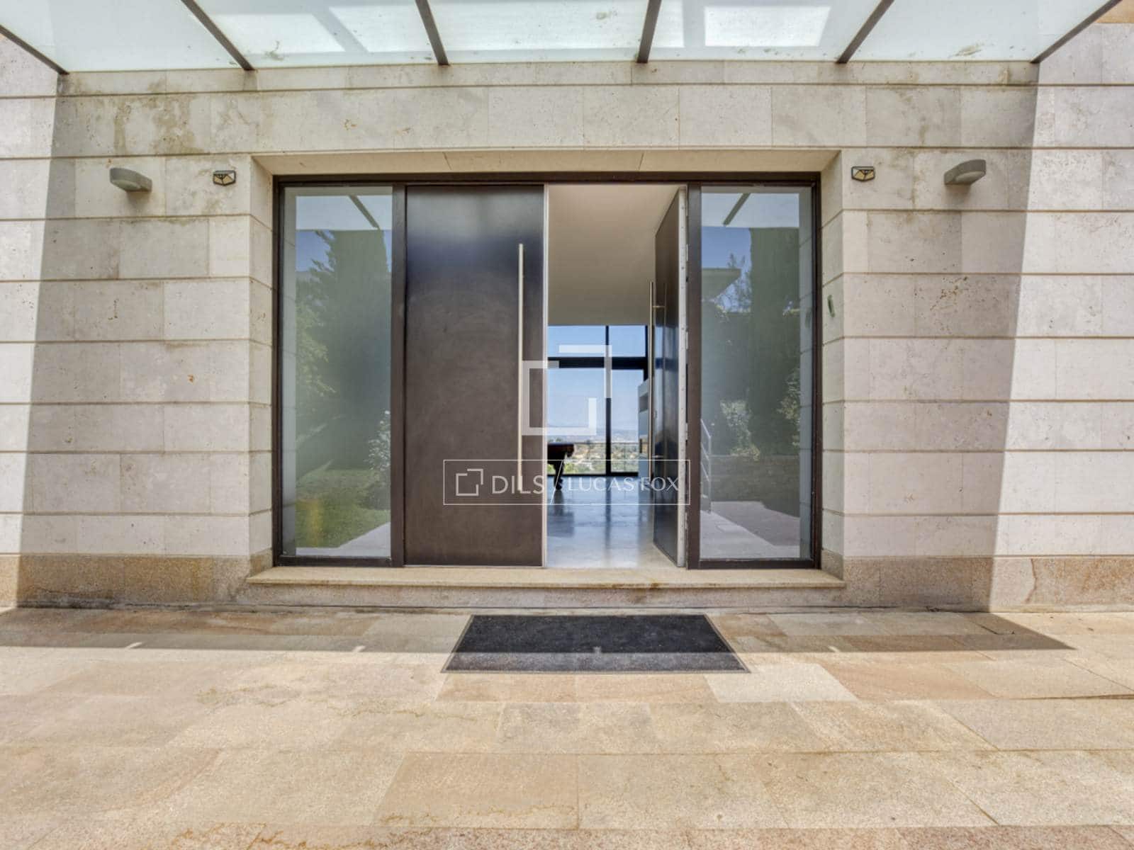 5 bedroom Villa for sale in San Sebastian de los Reyes with pool garage - € 3,250,000 (Ref: 9506553)