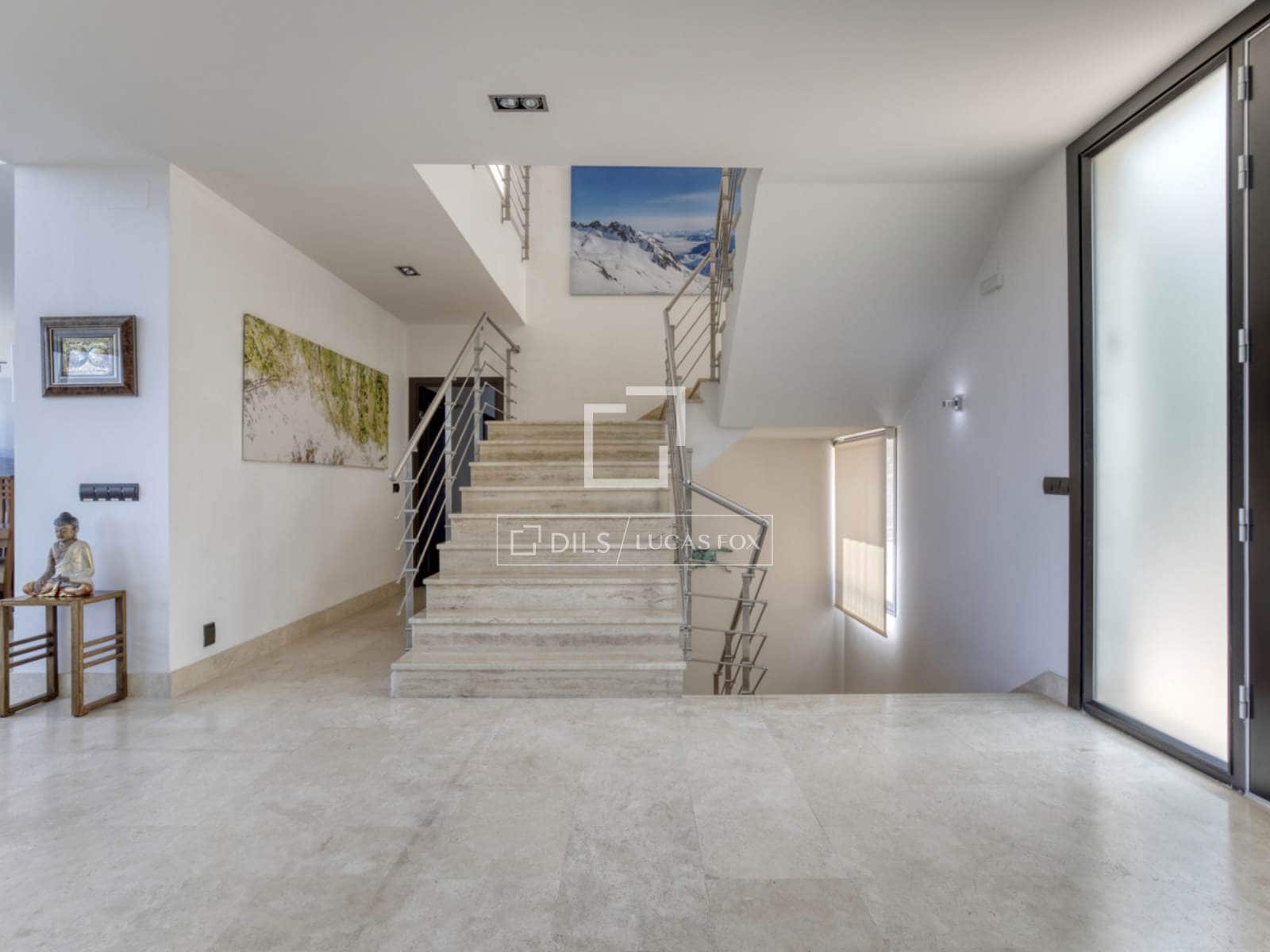 5 bedroom Villa for sale in San Sebastian de los Reyes with pool garage - € 3,250,000 (Ref: 9506553)