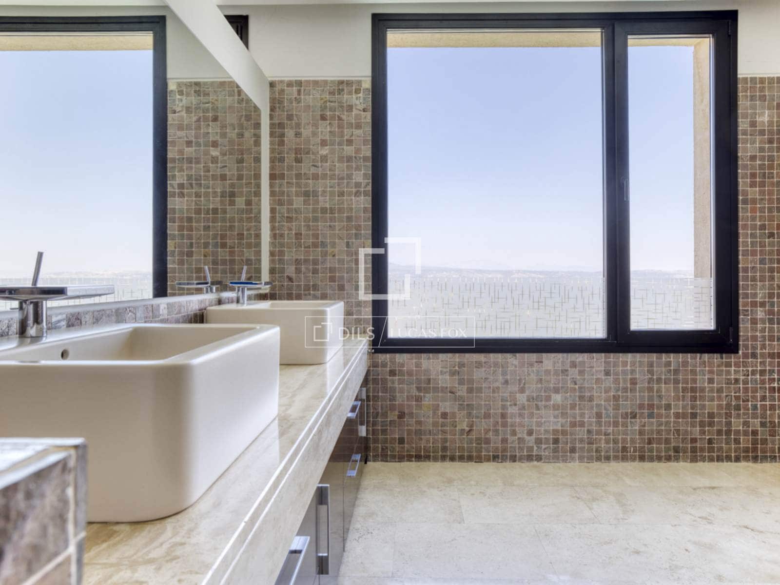 5 bedroom Villa for sale in San Sebastian de los Reyes with pool garage - € 3,250,000 (Ref: 9506553)