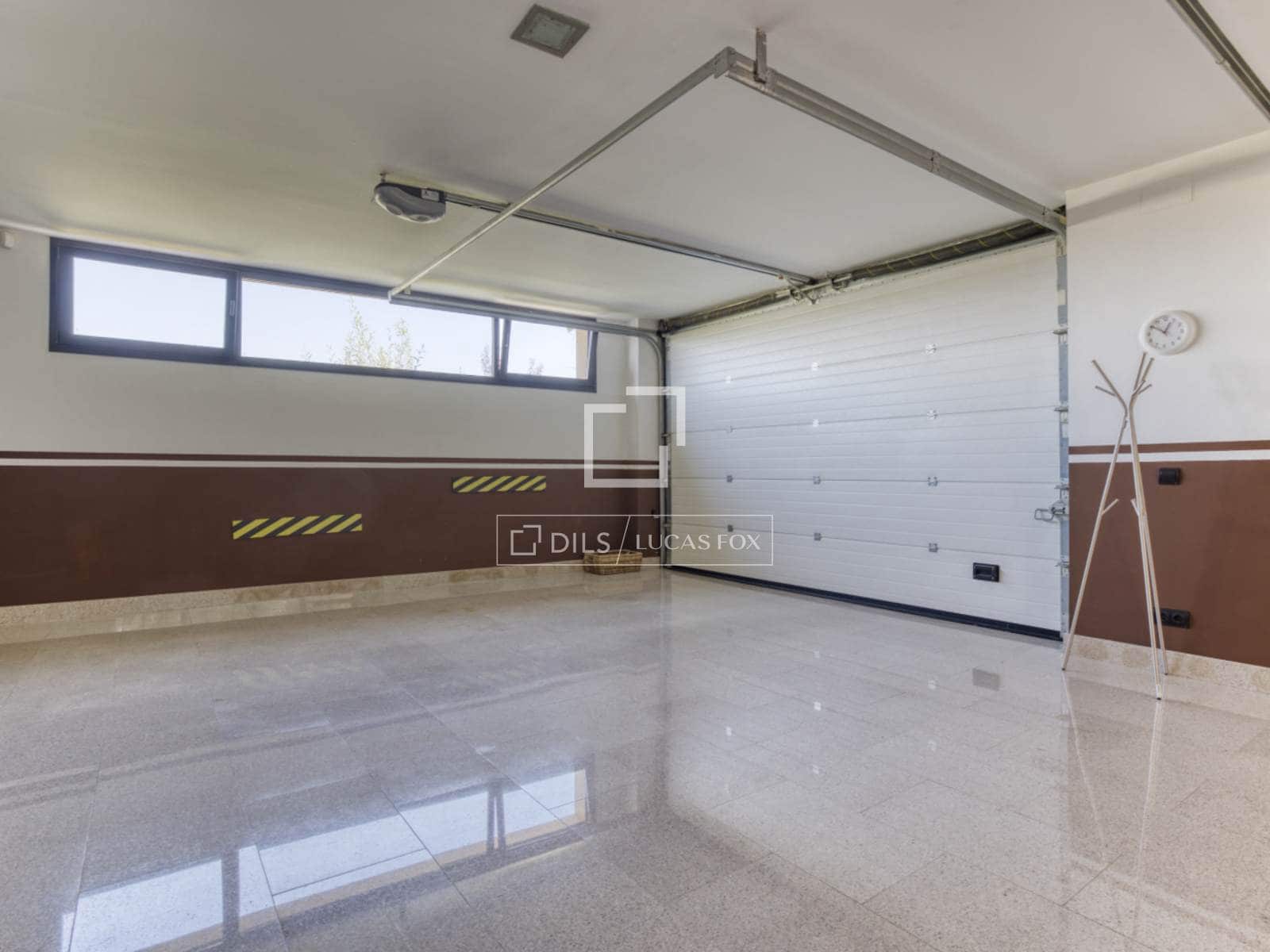 5 bedroom Villa for sale in San Sebastian de los Reyes with pool garage - € 3,250,000 (Ref: 9506553)