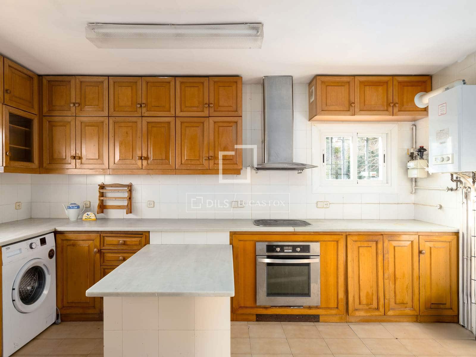 3 bedroom Villa for sale in Alella with pool garage - € 630,000 (Ref: 9510024)