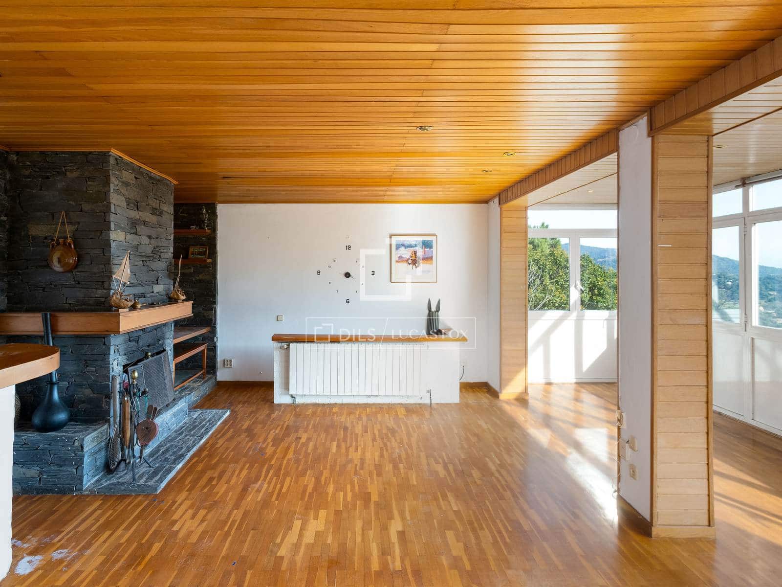 3 bedroom Villa for sale in Alella with pool garage - € 630,000 (Ref: 9510024)