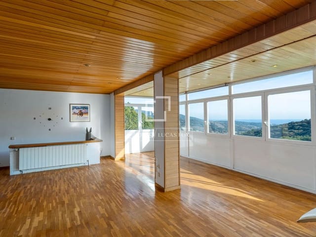 3 bedroom Villa for sale in Alella with pool garage - € 630,000 (Ref: 9510024)