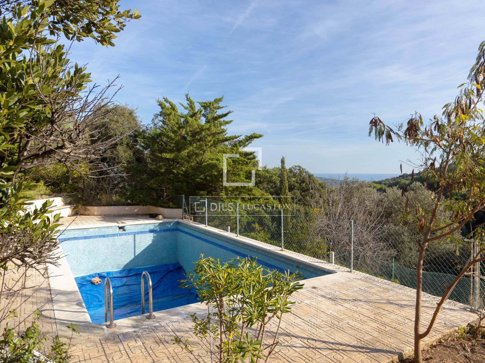 3 bedroom Villa for sale in Alella with pool garage - € 630,000 (Ref: 9510024)