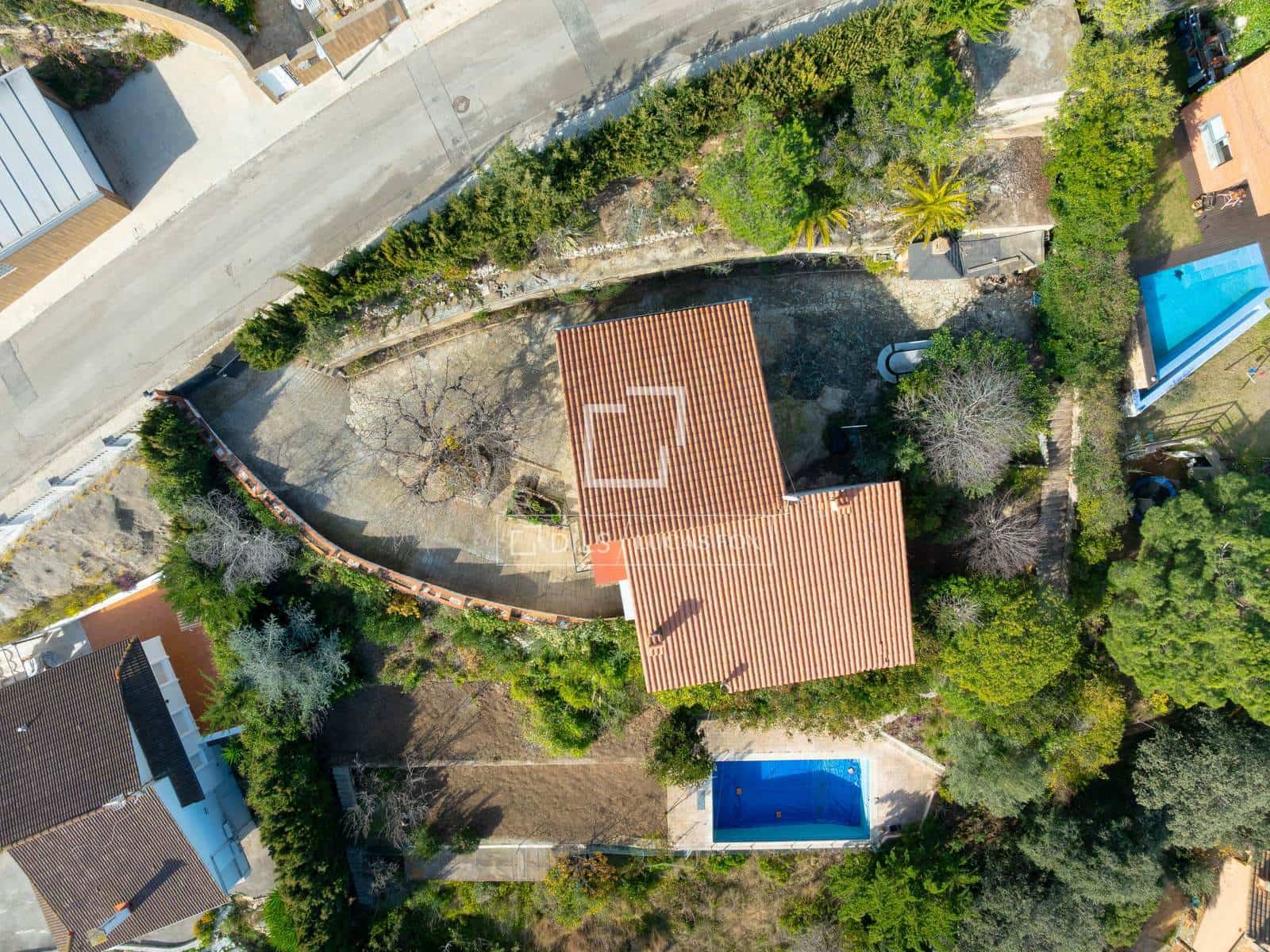 3 bedroom Villa for sale in Alella with pool garage - € 630,000 (Ref: 9510024)