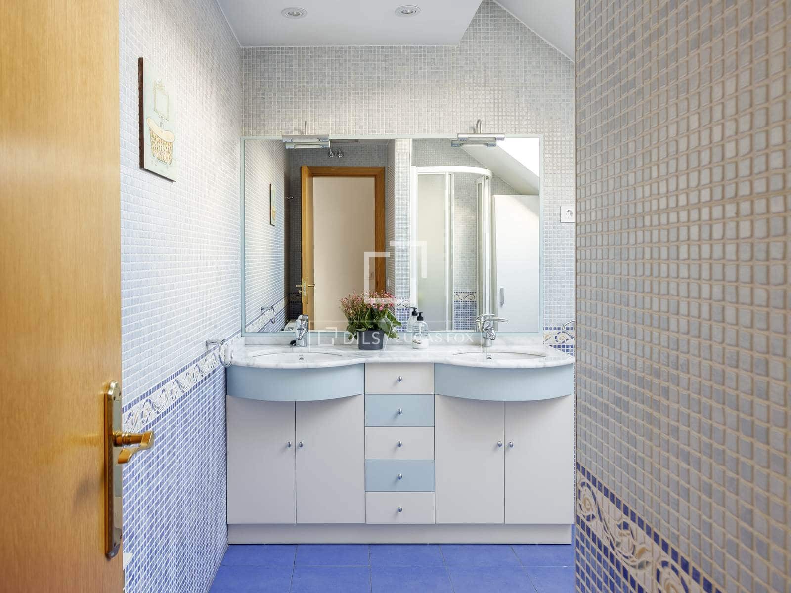 5 bedroom Villa for sale in Madrid city - € 1,720,000 (Ref: 9510026)