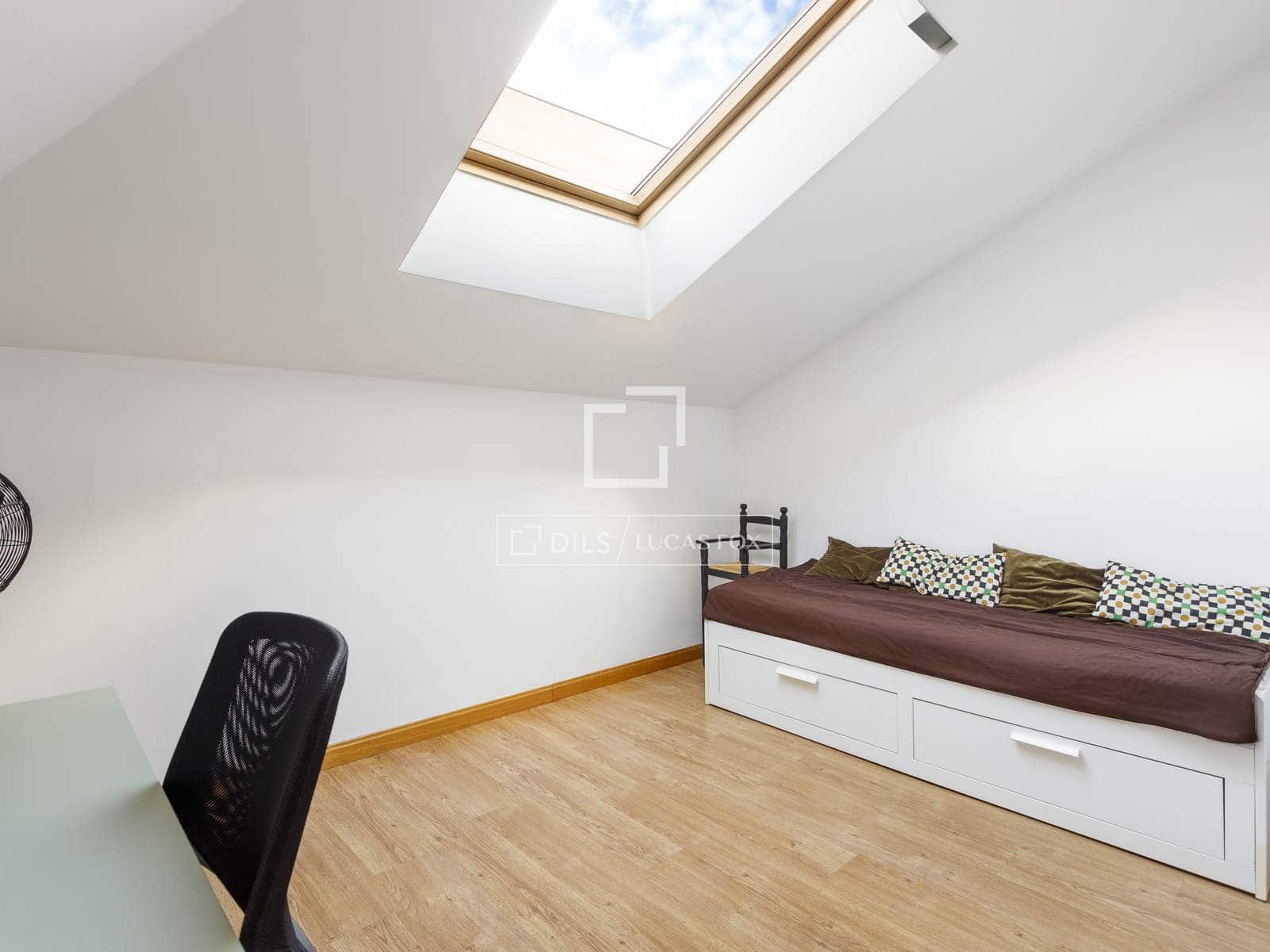 5 bedroom Villa for sale in Madrid city - € 1,720,000 (Ref: 9510026)