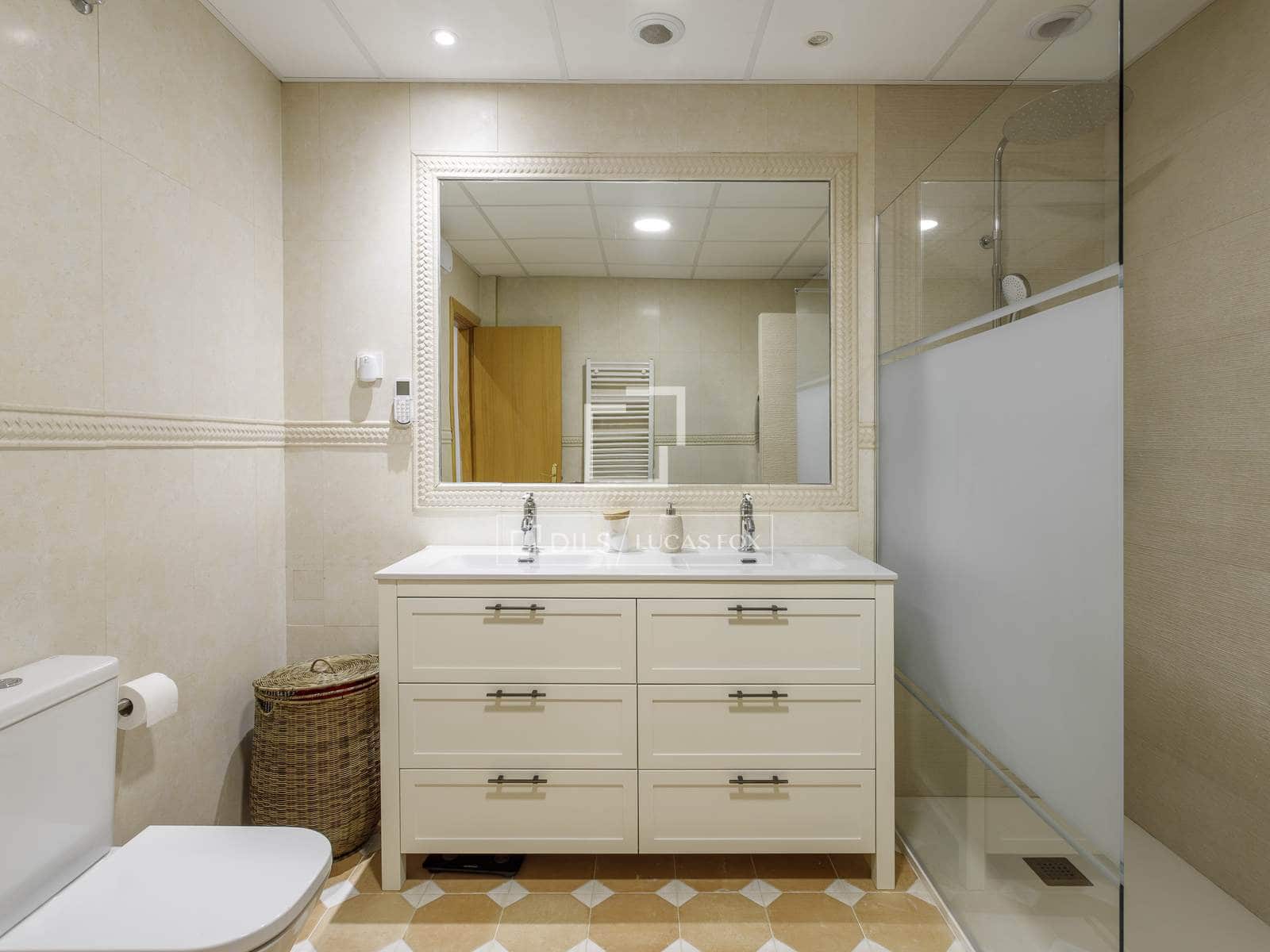 5 bedroom Villa for sale in Madrid city - € 1,720,000 (Ref: 9510026)